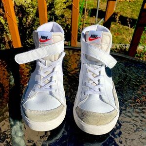 Kids Nike Blazer shoes size Y3